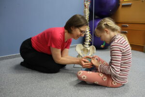 Beckenboden Therapie Kind